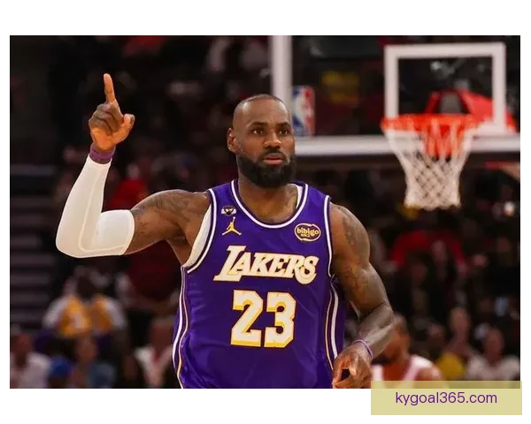 詹姆斯评价里夫斯打球风格独特节奏灵活非典型白人球员